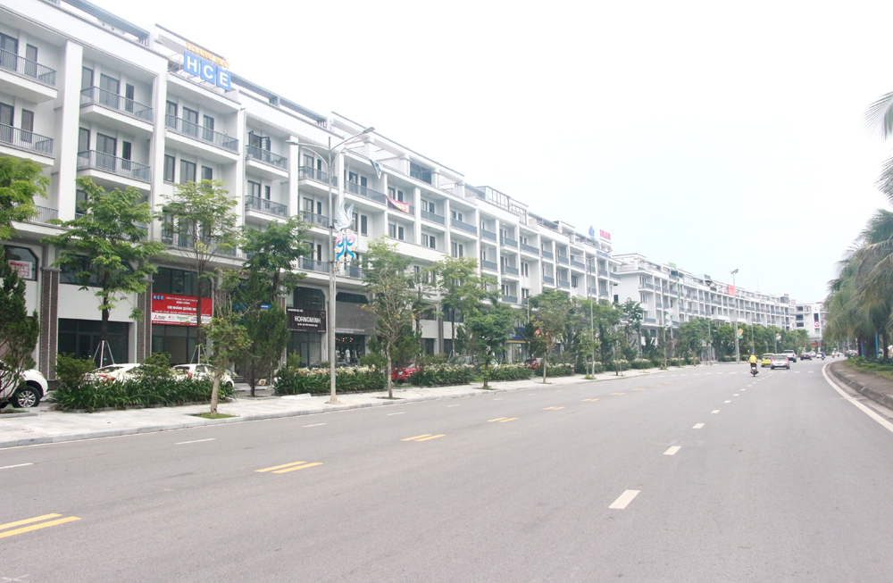 Dự án Mon Bay của Công ty CP Đầu tư địa ốc Hải Đăng tại đường Trần Quốc Nghiễn (TP Hạ Long). Ảnh: Mạnh Trường