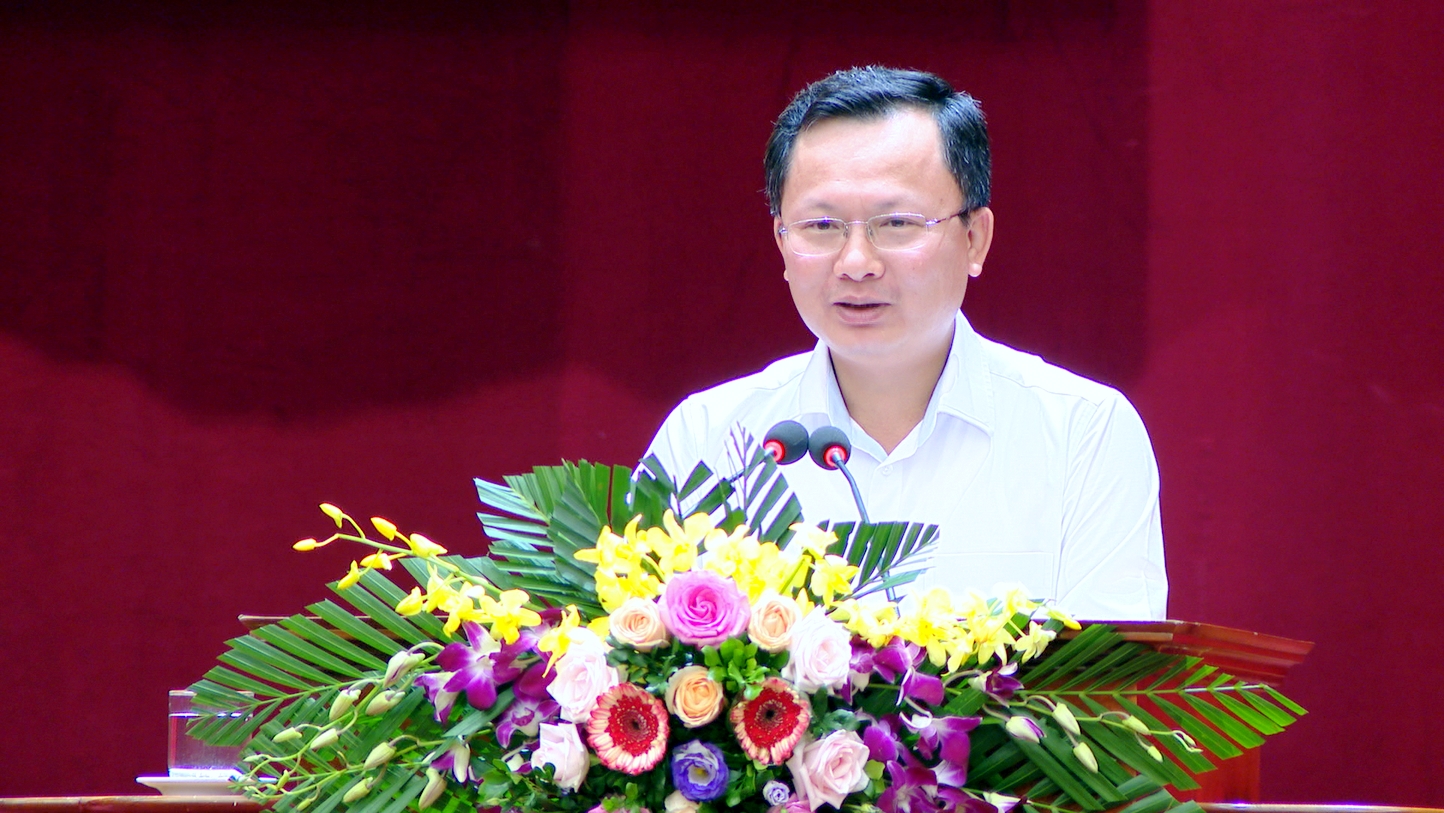Phó Chủ tịch UBND tỉnh Cao Tường Huy phát biểu bế mạc hội nghị.