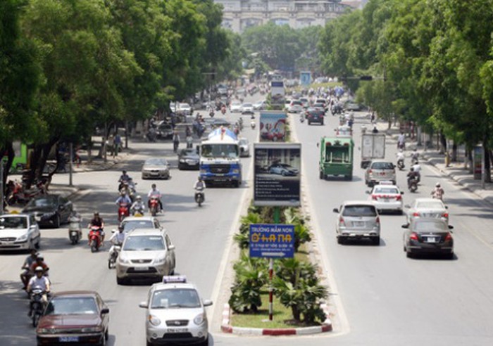 Người điều khiển phương tiện phải chấp hành quy định về tốc độ, khoảng cách an toàn