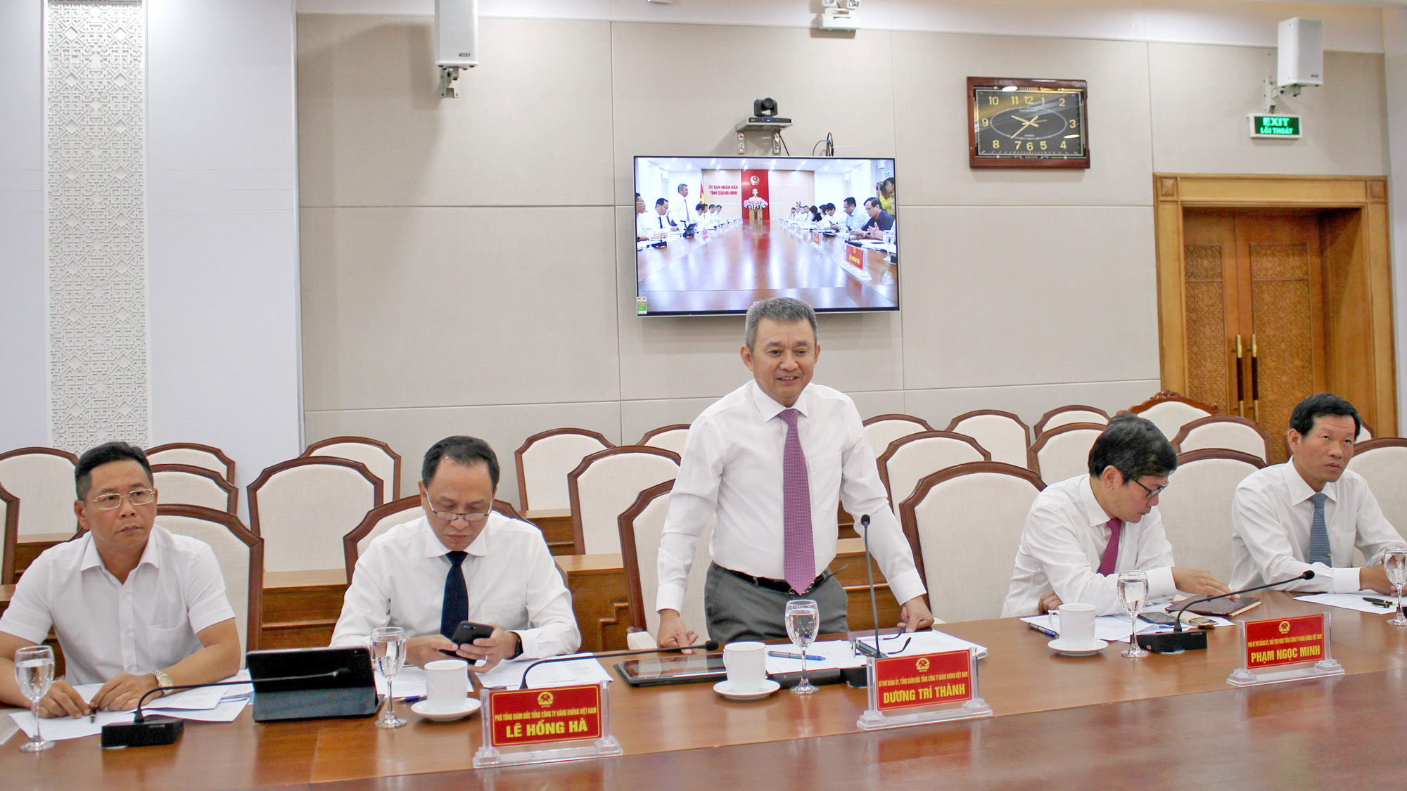 Tổng giám đốc Tổng Công ty Hàng không Việt Nam Dương Trí Thành phát biểu tại buổi làm việc.