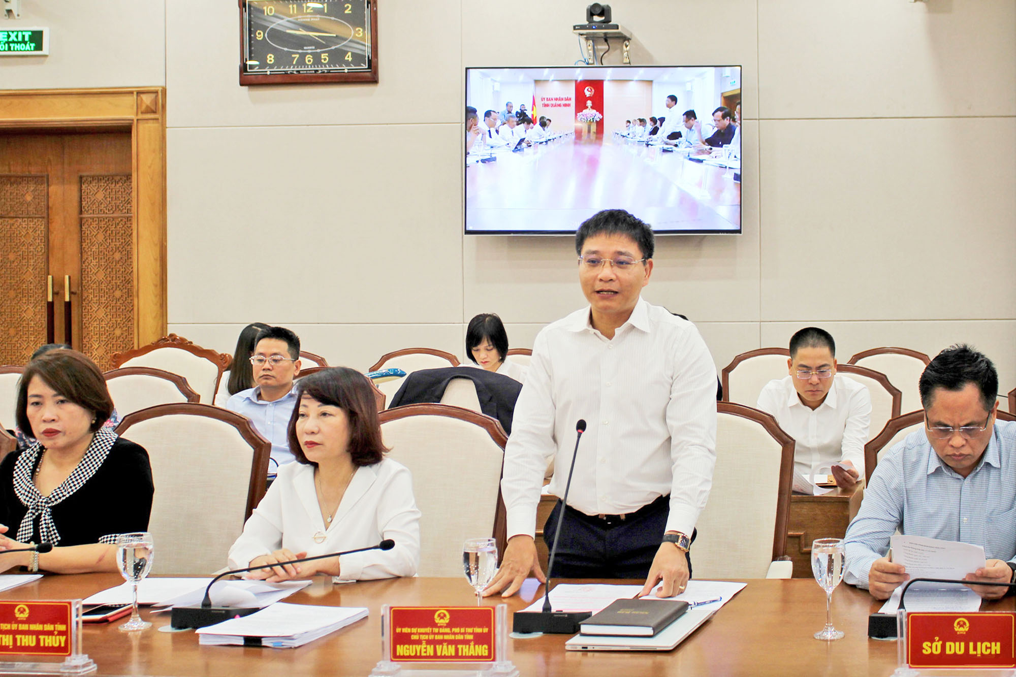 Đồng chí Nguyễn Văn Thắng, Chủ tịch UBND tỉnh, phát biểu tại buổi làm việc.