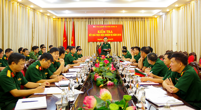 Thiếu tướng Đỗ Phương Thuấn, Phó tư lệnh Quân khu kết luận buổi kiểm tra