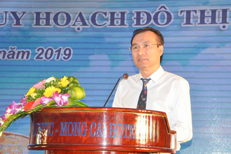 Đồng chí Ngô Trung Hải, Tổng thư ký Hiệp hội các đô thị Việt Nam, phát biểu tại hội thảo chuyên đề.