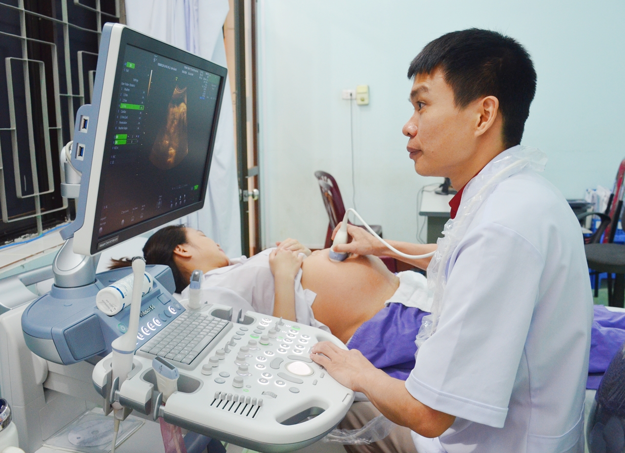 Sản phụ được quản lý thai nghén tại TTYT huyện Hải Hà.