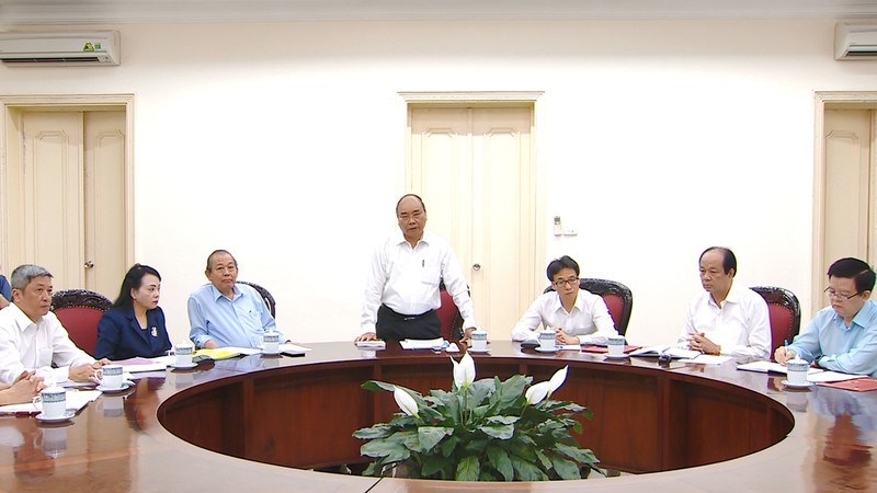Thủ tướng Chính phủ Nguyễn Xuân Phúc chủ trì buổi làm việc với tập thể Ban Cán sự đảng Bộ Y tế. Ảnh: chinhphu.vn