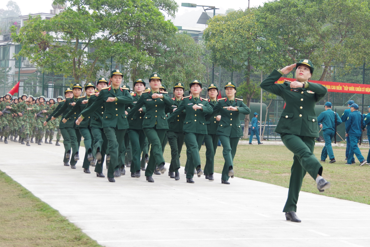 Khối nữ Cơ quan Bộ CHQS tỉnh luyện tập tham gia duyệt đội ngũ tại lễ ra quân huấn luyện năm 2019