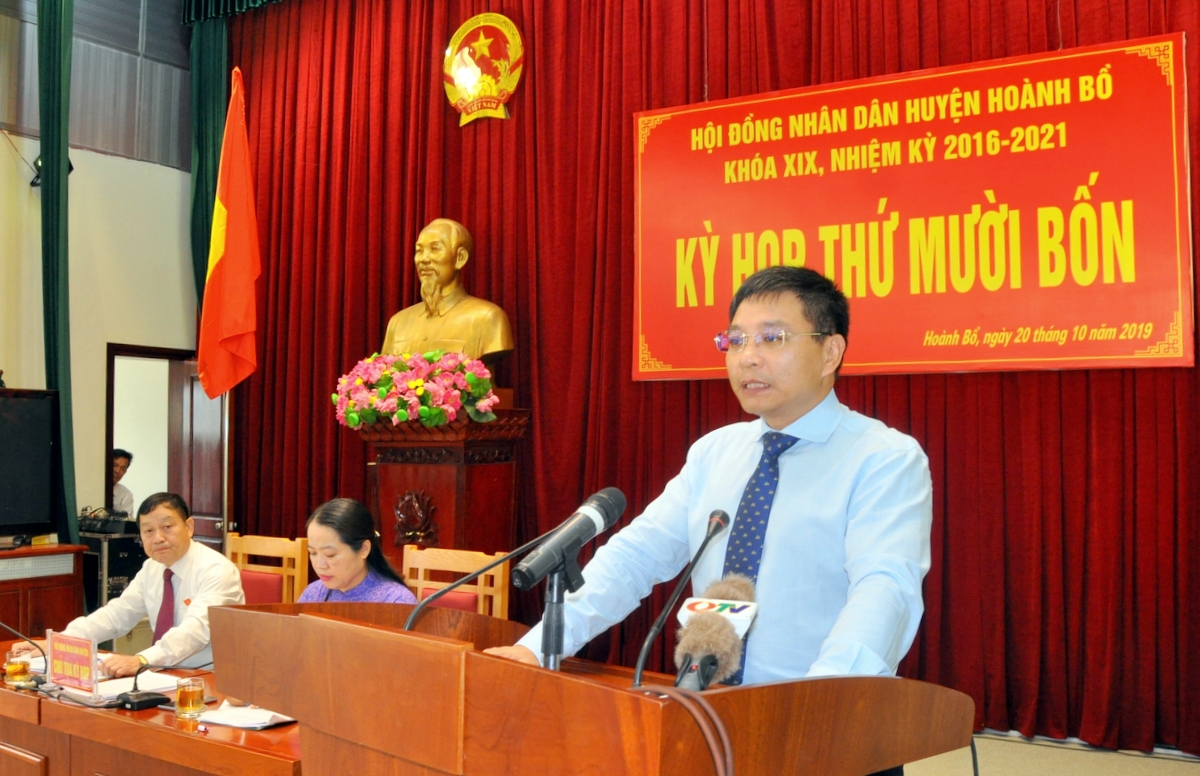 Đồng chí Nguyễn Văn Thắng, Phó Bí thư Tỉnh ủy, Chủ tịch UBND tỉnh phát biểu chỉ đạo tại Kỳ họp.