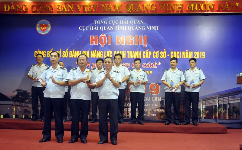 	Chi cục Hải quan cửa khẩu Móng Cái đoạt vị trí quán quân về chỉ số năng lực cạnh tranh Cục Hải quan Quảng Ninh năm 2019.