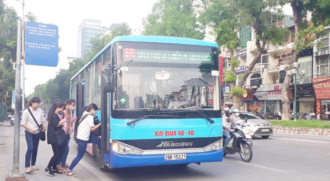 Hà Nội sẽ phân vùng hoạt động của xe máy khi phương tiện công cộng đáp ứng được hơn 60% nhu cầu đi lại của người dân.