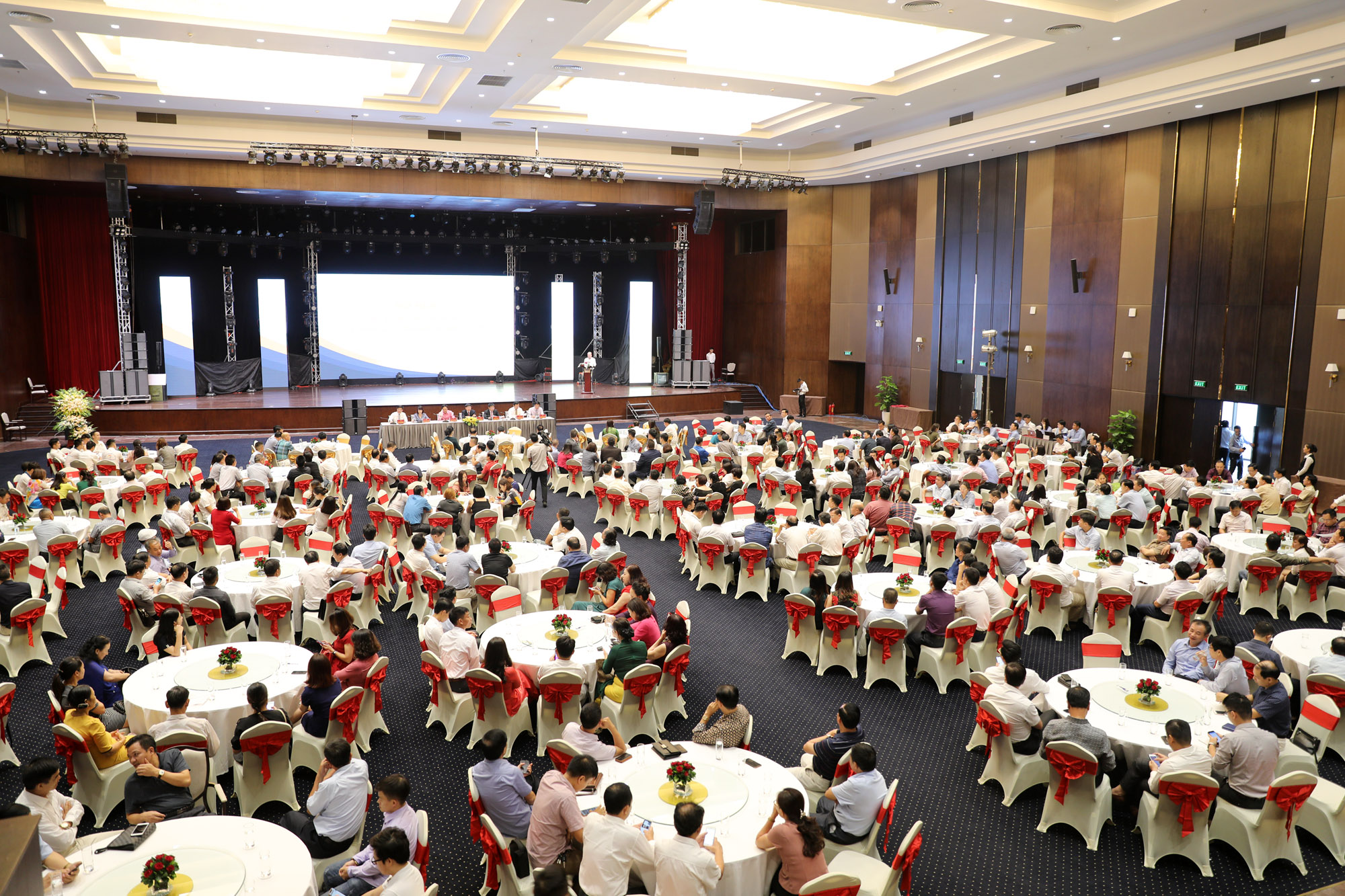 Tỉnh Quảng Ninh tổ chức Hội nghị Tiếp xúc doanh nghiệp quý III/2019 để tháo gỡ khó khăn cho doanh nghiệp.