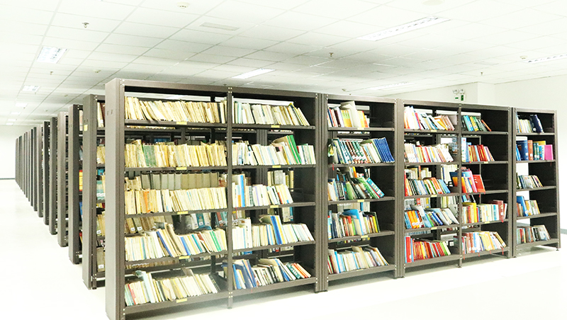 Kho sách về Quảng Ninh với 1.512 đầu sách với 2.232 bản sách các loại hiện được Thư viện tỉnh lưu giữ khá cẩn thận, khoa học