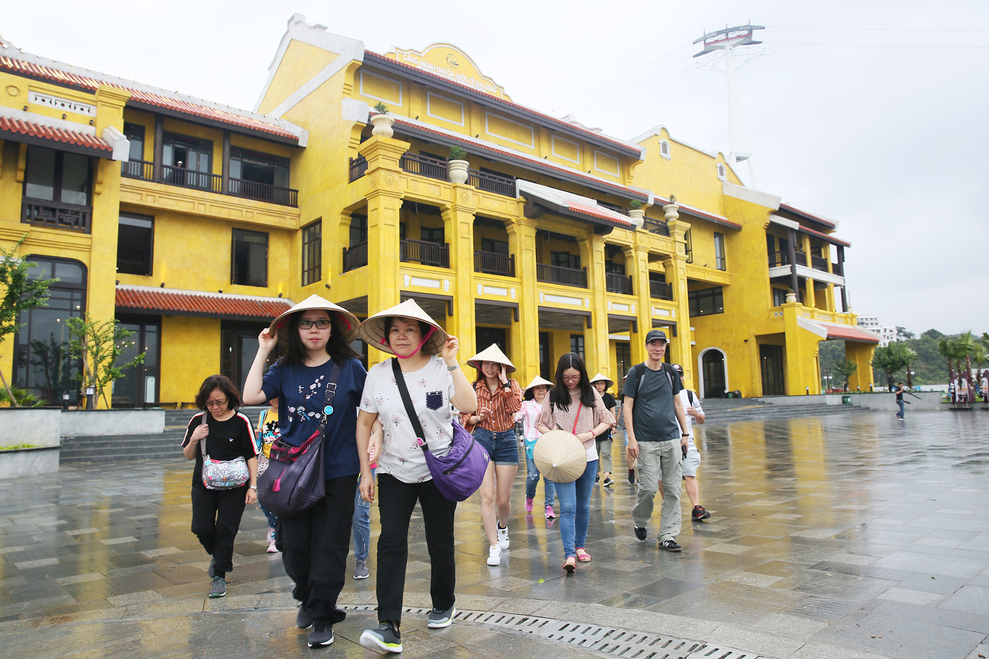 Visitors to Ha Long Bay via Ha Long International Cruise Port