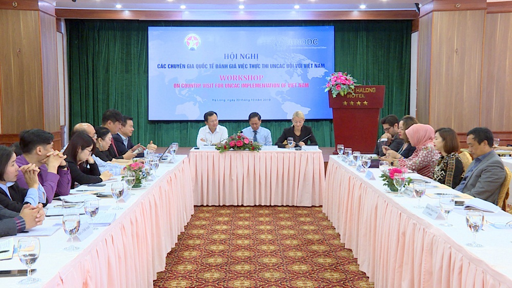 Quang cảnh hội nghị các chuyên gia quốc tế đánh giá về thực thi công ước Liên Hiệp Quốc phòng chống tham nhũng đối với Việt Nam