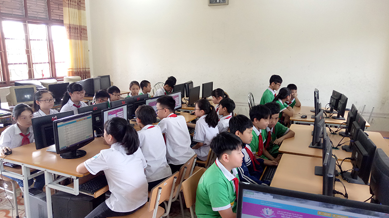 Học sinh Trường THCS Nguyễn Đức Cảnh (TX Đông Triều) tham gia cuộc thi.