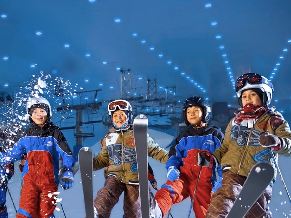 Khoảnh khắc trải nghiệm tuyệt vời của du khách trong nhà tuyết nổi tiếng thế giới (Ảnh: @discovery_way_tourism)