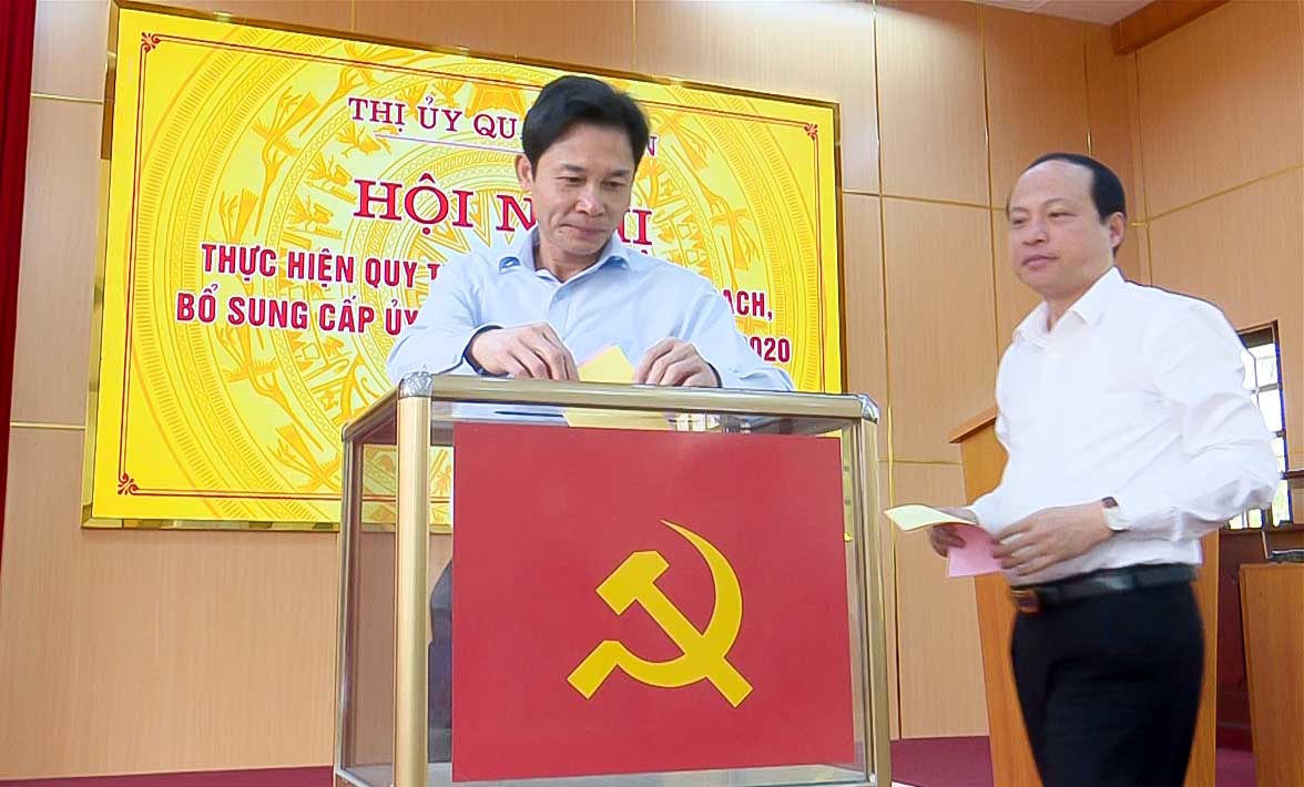 Thị ủy Quảng Yên tổ chức hội nghị cán bộ chủ chốt thực hiện quy trình công tác cán bộ