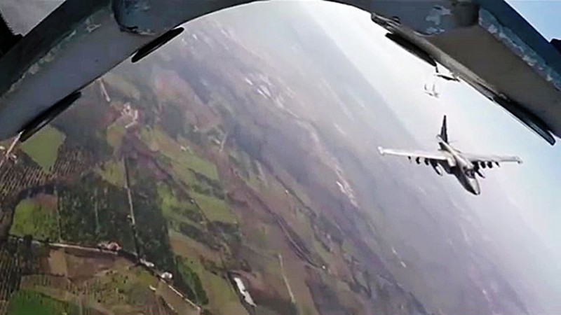 Máy bay Nga tuần tra khu vực đông bắc Syria ngày 7/11. Ảnh: Bộ Quốc phòng Nga.