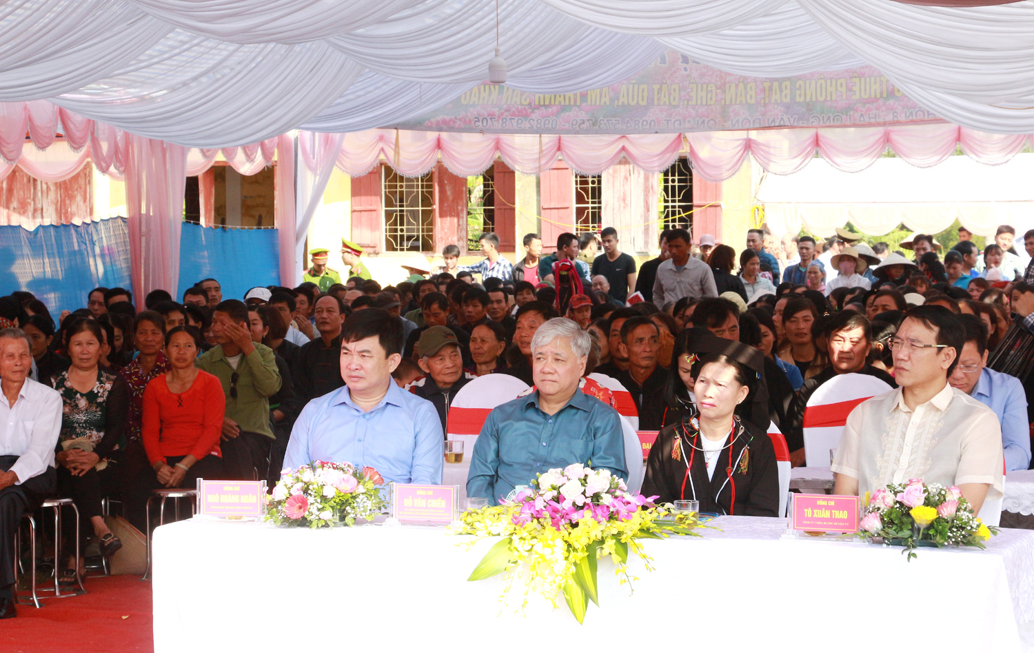 Các đại biểu tham dự Ngày hội Đại đoàn kết toàn dân tộc xã Bình Dân.