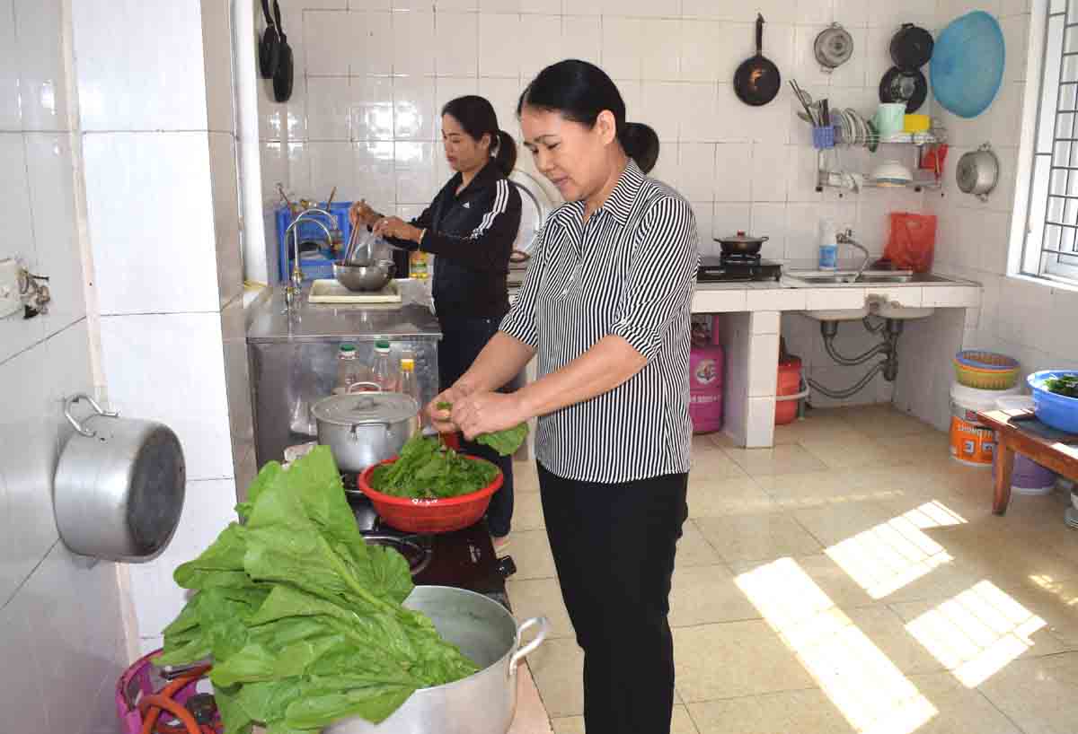 Trương PTCS Thắng Lợi có 21 thầy cô giáo chấp nhận xa gia đình hàng tuần để ra đảo dạy học