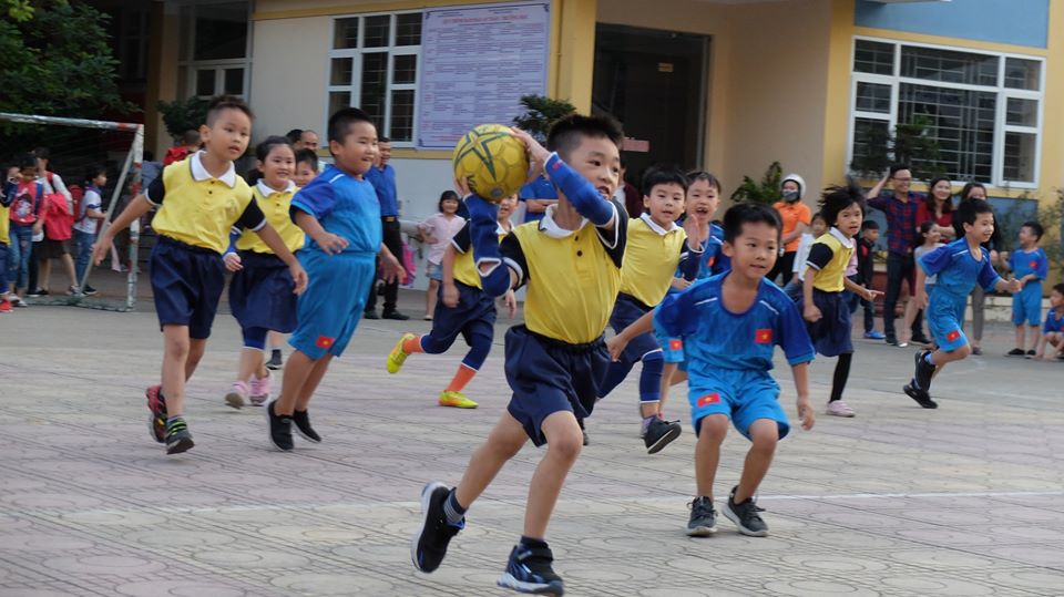 Các học sinh thường xuyên được tham gia thi đấu các môn thể thao do nhà trường tổ chức.