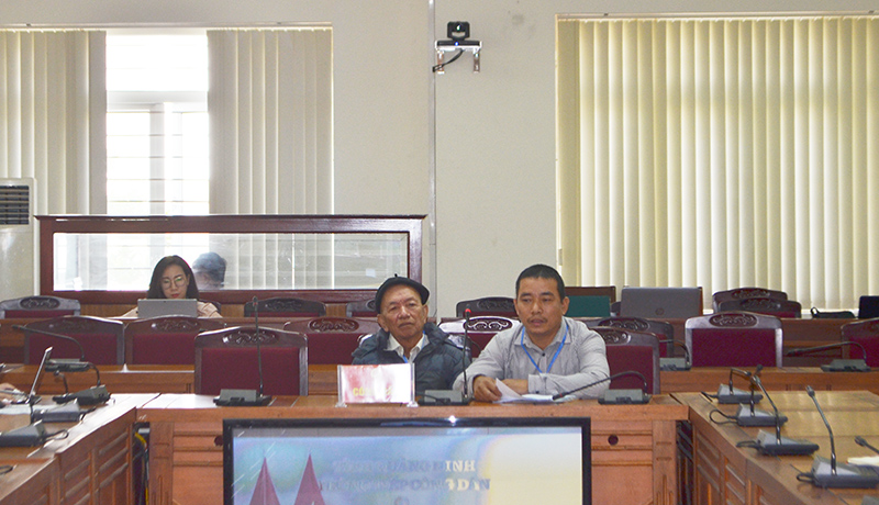 Công dân trình bày nội dung kiến nghị với Hội đồng Tiếp công dân tỉnh