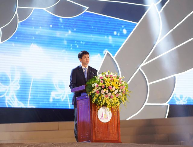 Thứ trưởng Bộ VH-TT&DL Lê Quang Tùng phát biểu tại lễ khai mạc 