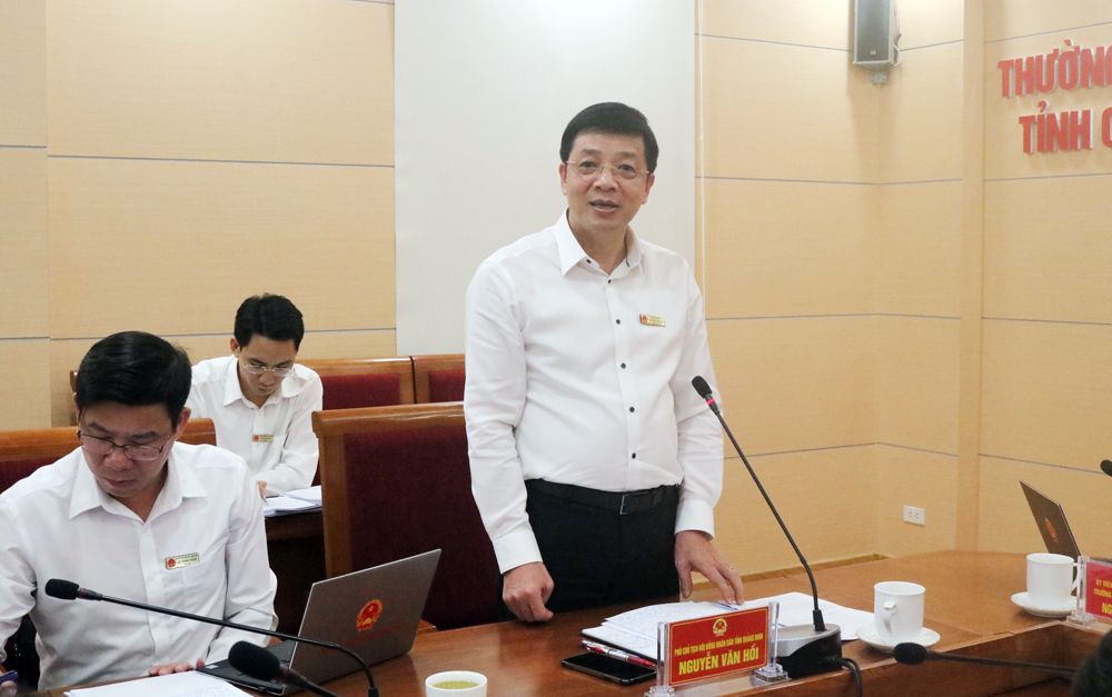 Đồng chí Nguyễn Văn Hồi, Phó Chủ tịch HĐND tỉnh phát biểu dự và chỉ đạo tại cuộc họp thẩm tra báo cáo của Viện Kiểm sát nhân dân tỉnh.