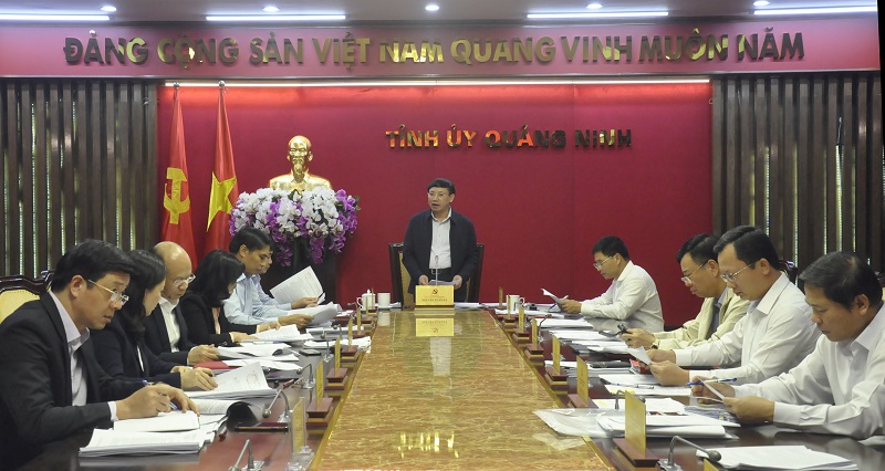 Đồng chí Nguyễn Xuân Ký, Bí thư Tỉnh ủy, Chủ tịch HĐND tỉnh chỉ đạo tại hội nghị.