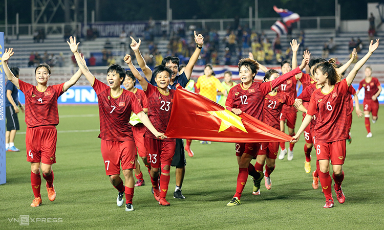 Niềm vui chiến thắng của các cô gái Việt Nam. Ảnh: Vnexpress