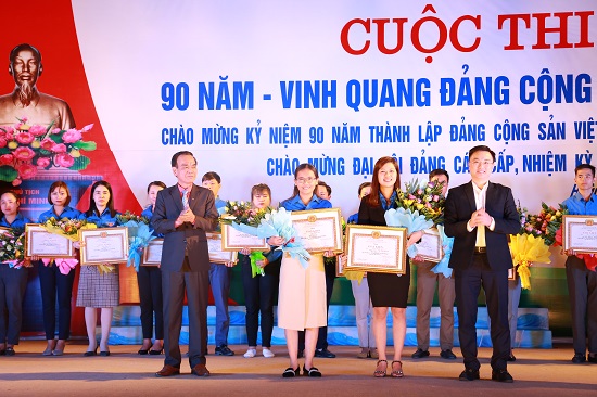 Hoành Bồ thi tìm hiểu "90 năm - Vinh quang Đảng Cộng sản Việt Nam"