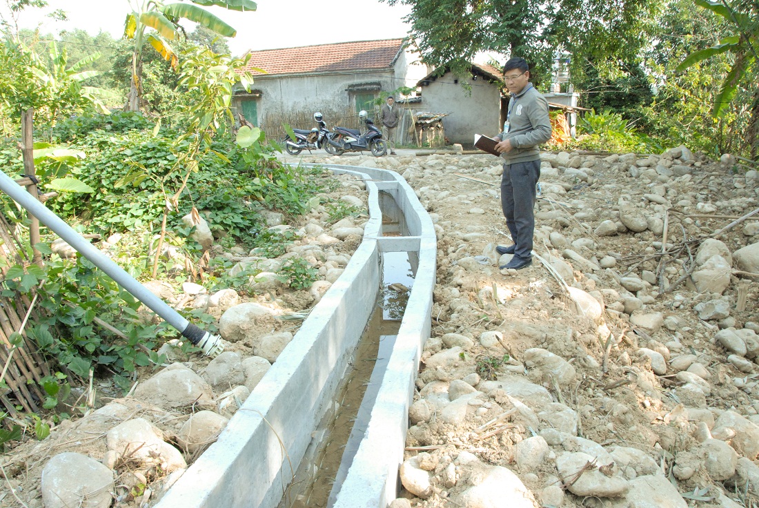 Công trình mương dẫn nước tại thôn 3, xã Quảng Sơn được đầu tư xây mới, hoàn thành từ tháng 11/2019, góp phần đảm bảo nước sản xuất cho hàng chục hecta đất nông nghiệp.