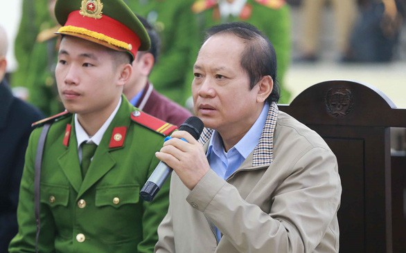 Bị cáo Trương Minh Tuấn trả lời trước toà.