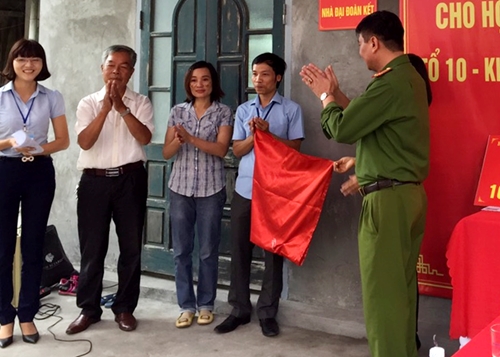 Gia đình bà Nguyễn Thị Bẩy được hỗ trợ xây mới nhà ở năm 2017.