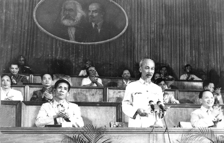 Chủ tịch Hồ Chí Minh, người sáng lập và rèn luyện Ðảng ta