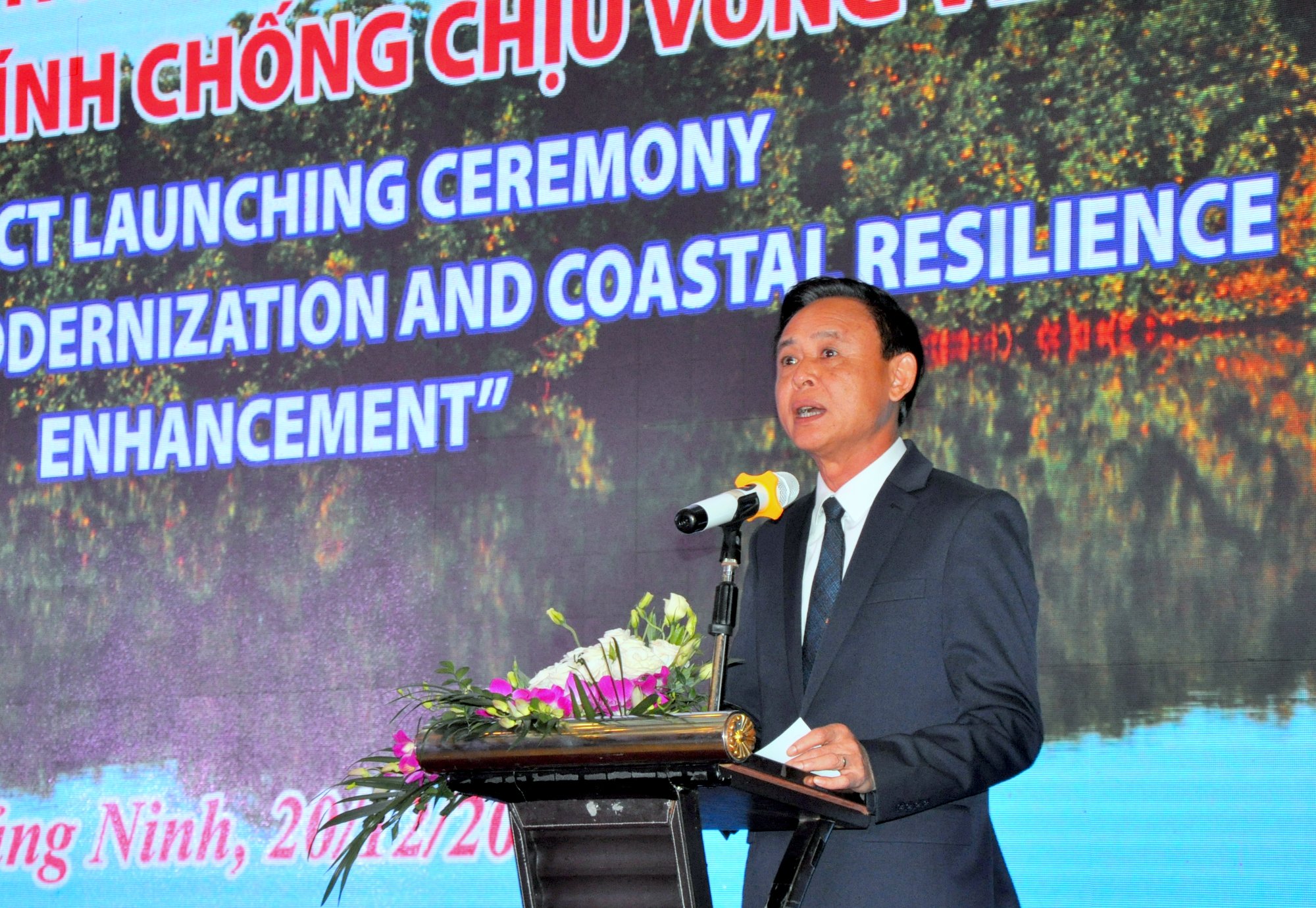 Thứ trưởng Thường trực Bộ Nông nghiệp và Phát triển nông thôn Hà Công Tuấn phát biểu khai mạc hội nghị.