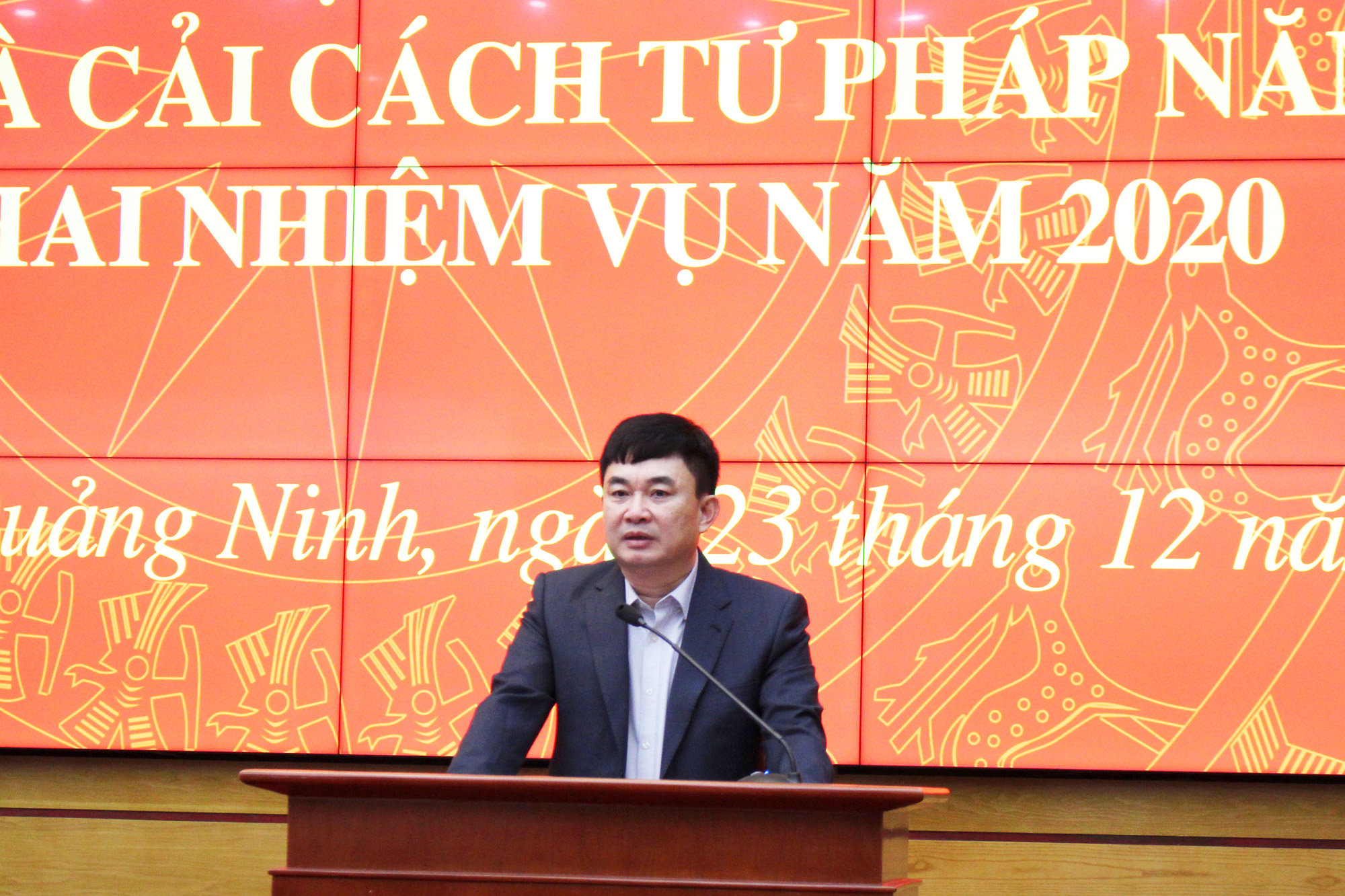 Đồng chí Ngô Hoàng Ngân, Phó Bí thư Thường trực  Tỉnh ủy, phát biểu chỉ đạo tại hội nghị.