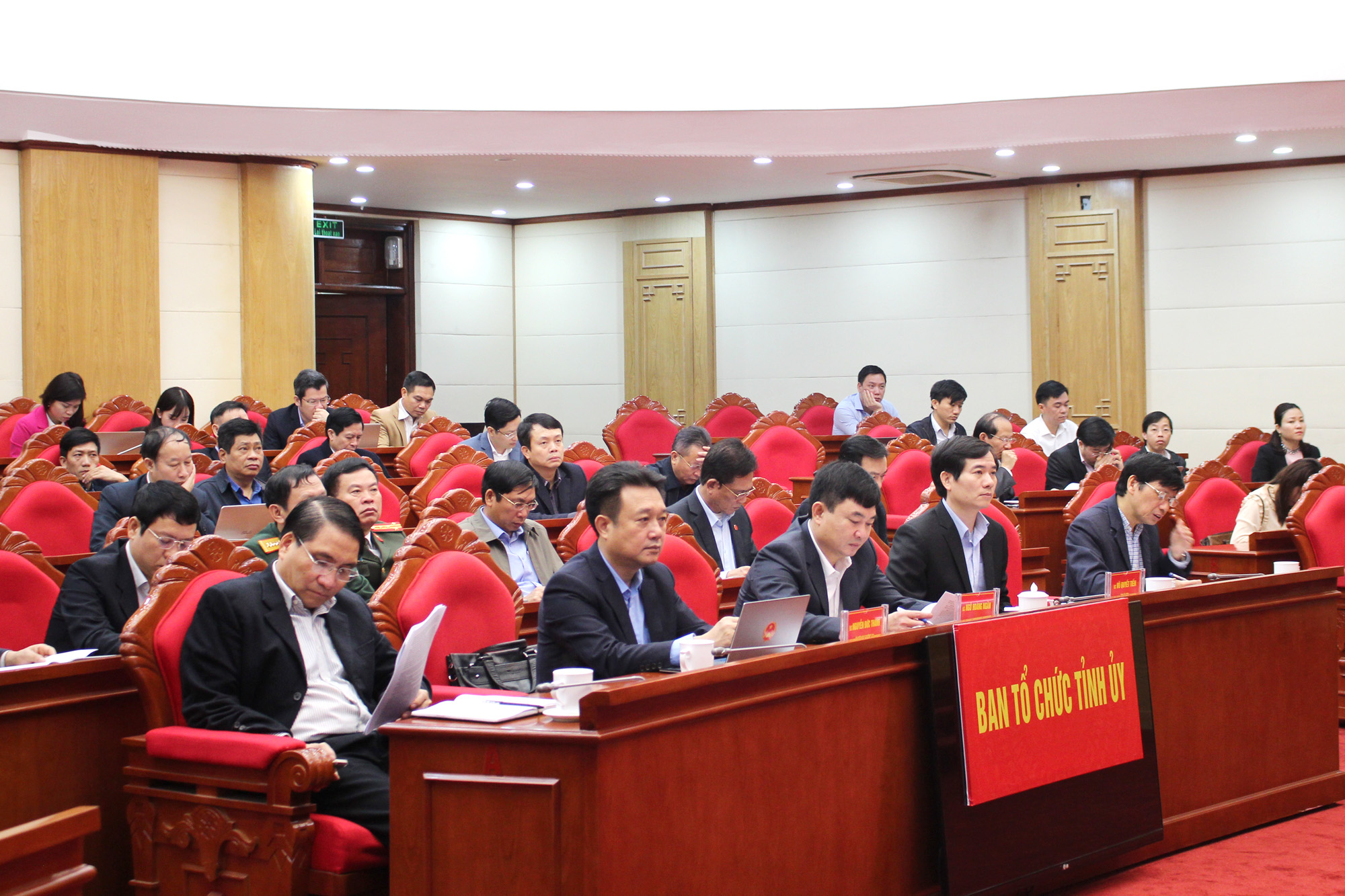 Các đại biểu tham dự hội nghị tại đầu cầu Quảng Ninh.