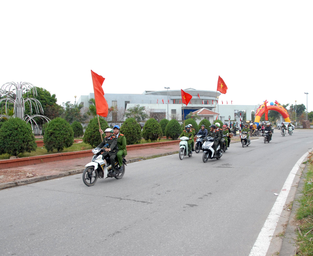 Huyện Đầm Hà tuyên truyền, ra quân trấn áp tội phạm trong đợt cao điểm cuối năm 2019.