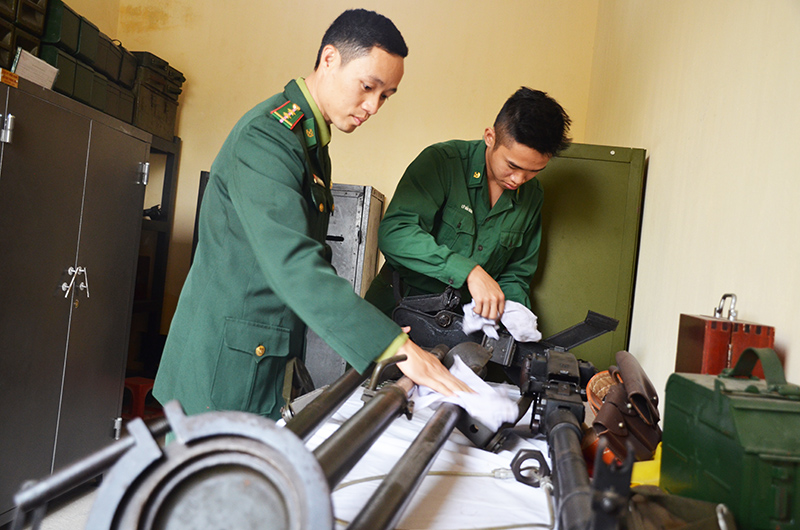 ĐVTN Hải đội 2, BĐBP tỉnh tích cực tham gia bảo quản vũ khí, trang bị kỹ thuật.