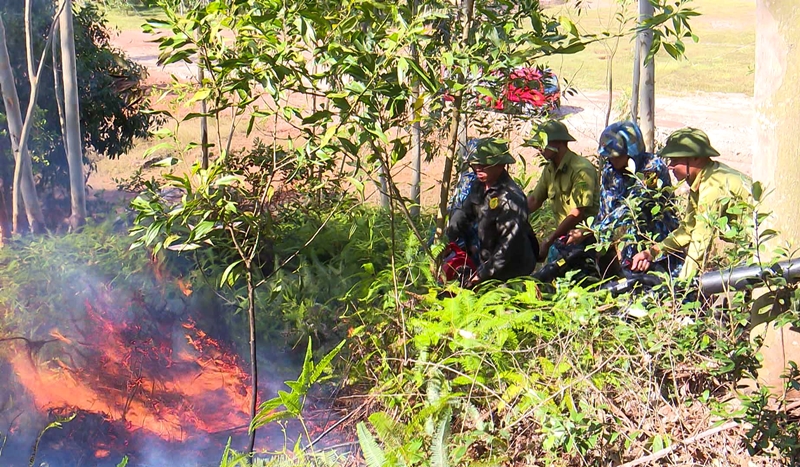 Lực lượng chưc snawng TX Quảng Yên diễn tập chữa cháy rừng (tháng 10/2019). Ảnh: Khánh Nam