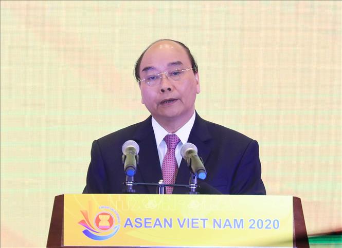 Thủ tướng Nguyễn Xuân Phúc, Chủ tịch ASEAN 2020 phát biểu tại buổi lễ. 