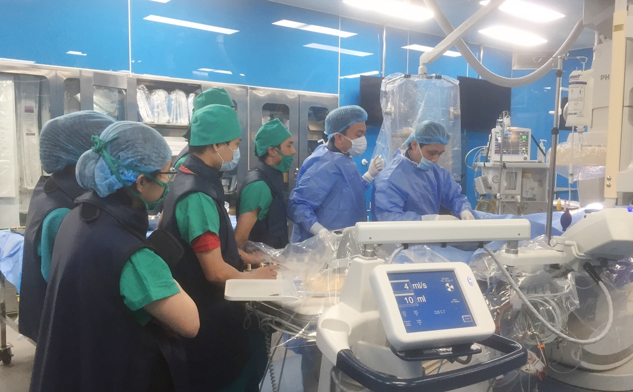 Các bác sĩ Bệnh viện Đa khoa tỉnh Quảng Ninh 