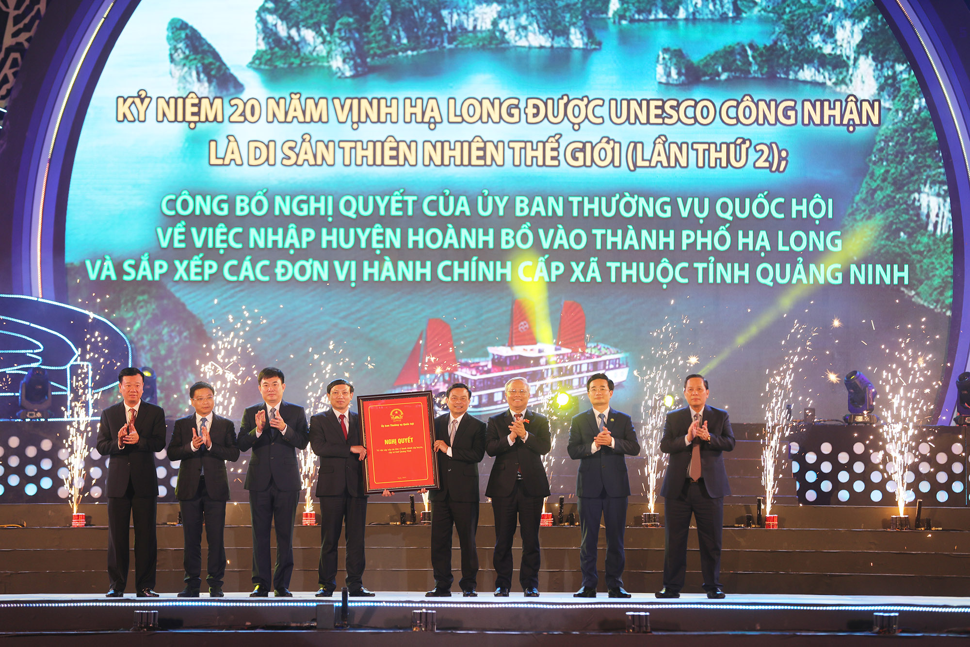 Kỷ niệm 20 năm Vịnh Hạ Long được công nhận Di sản thiên nhiên thế giới (lần thứ 2) và công bố sáp nhập Hoành Bồ vào Hạ Long
