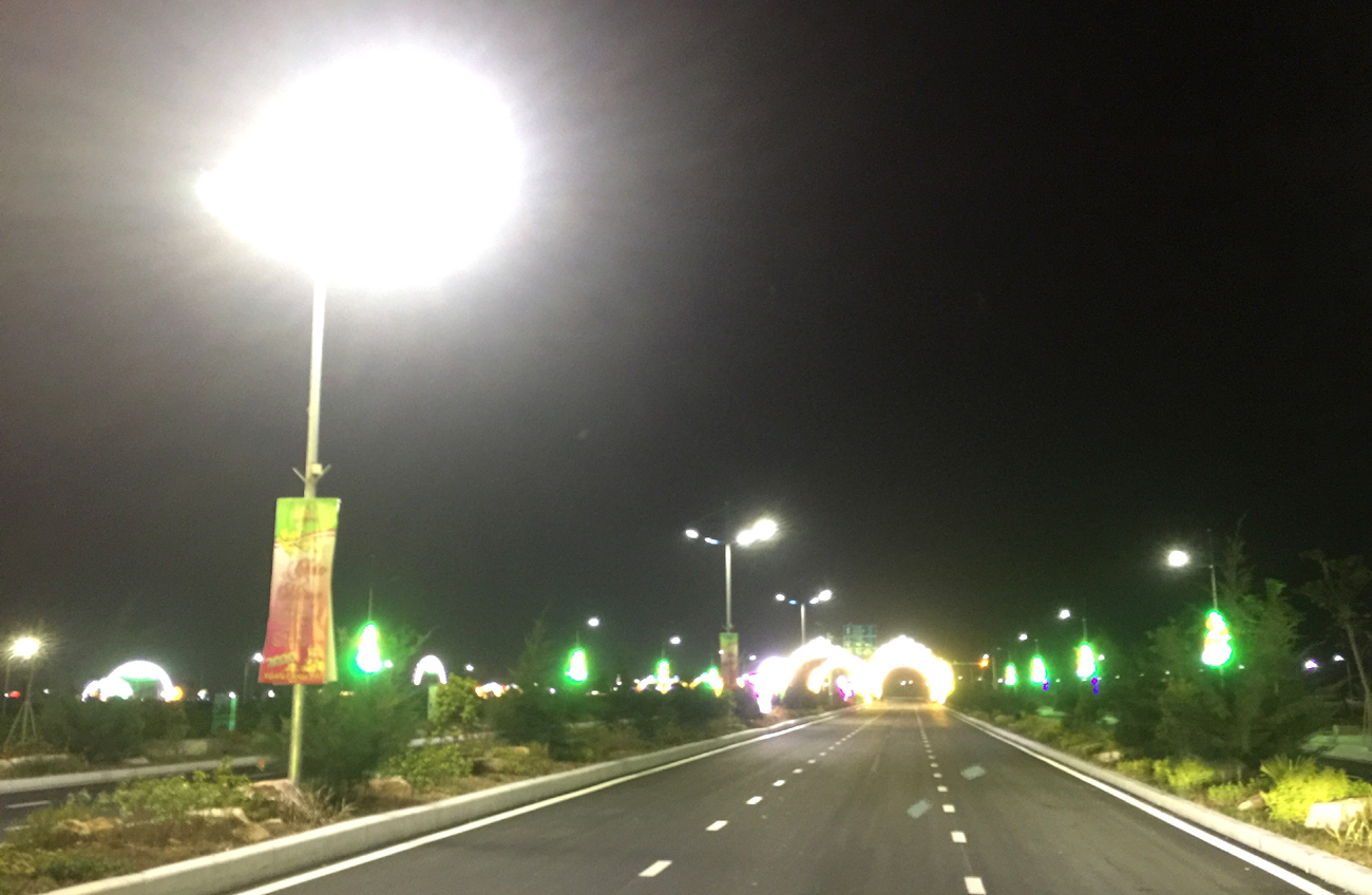 Khu đô thị Phương Đông (Vân Đồn) cũng được chủ đầu tư lắp đặt hệ thống chiếu sáng công cộng bằng đèn Led.