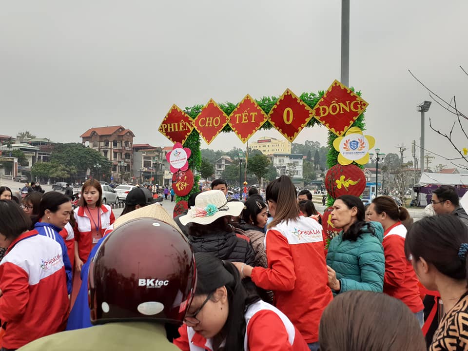 231 hộ nghèo trên địa bàn TP Uông Bí đã có mặt tham gia Phiên chợ Tết 0 đồng 