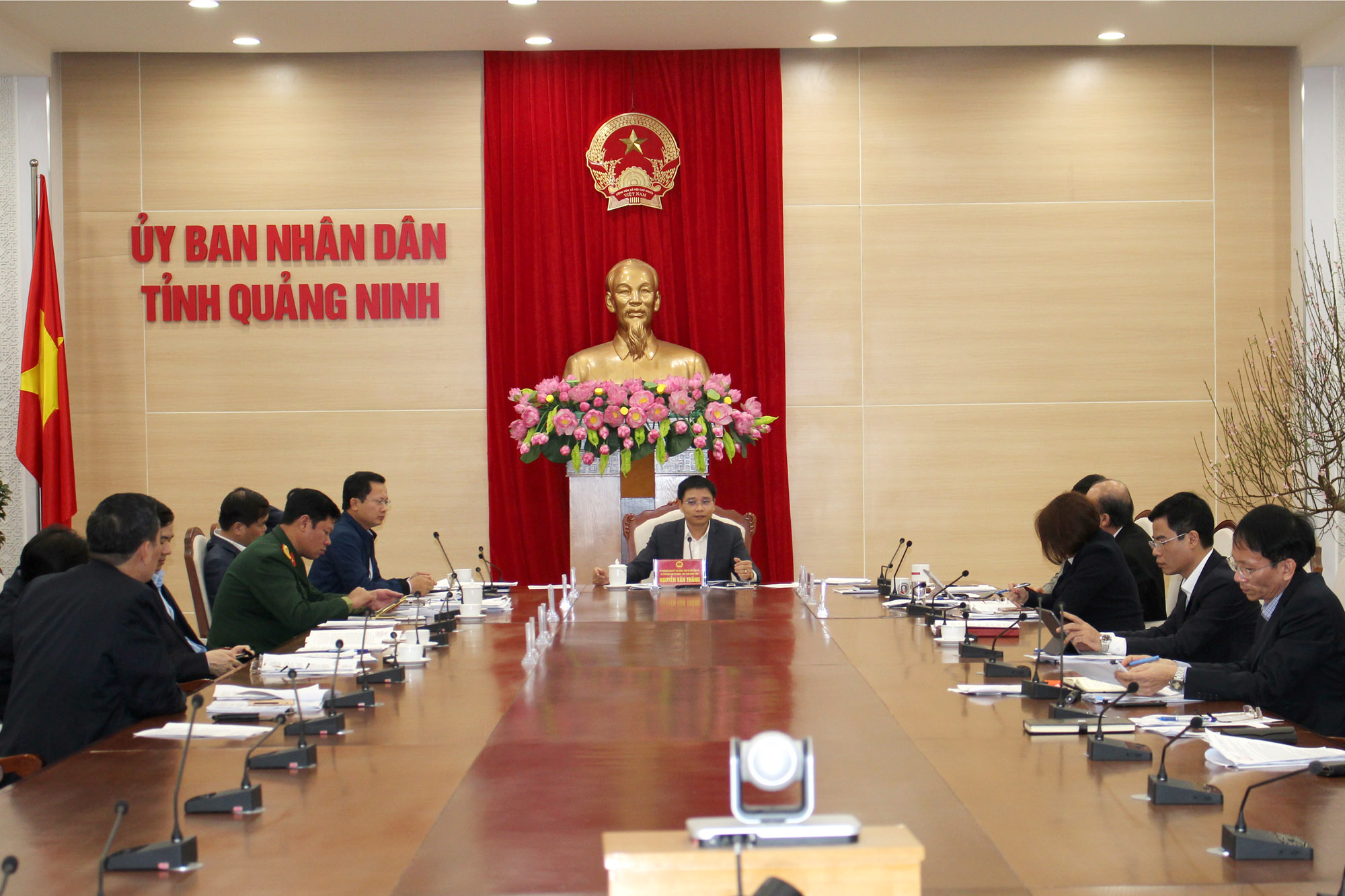 Đồng chí Nguyễn Văn Thắng, Bí thư Ban Cán sự Đảng, Chủ tịch UBND tỉnh, chủ trì buổi giao ban.