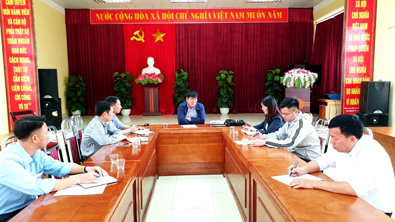 Một cuộc họp triển khai công việc của UBND thị trấn Quảng Hà