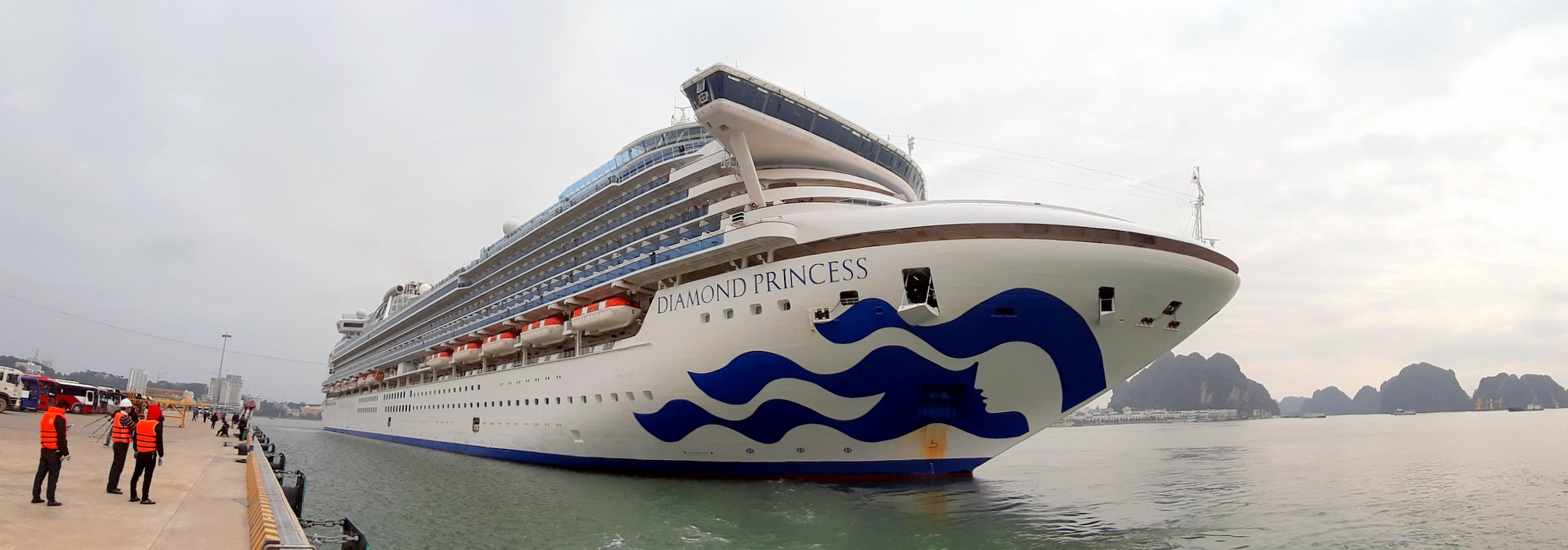 Diamond Princess Cruise Ship arrives at Ha Long International Cruise Port 