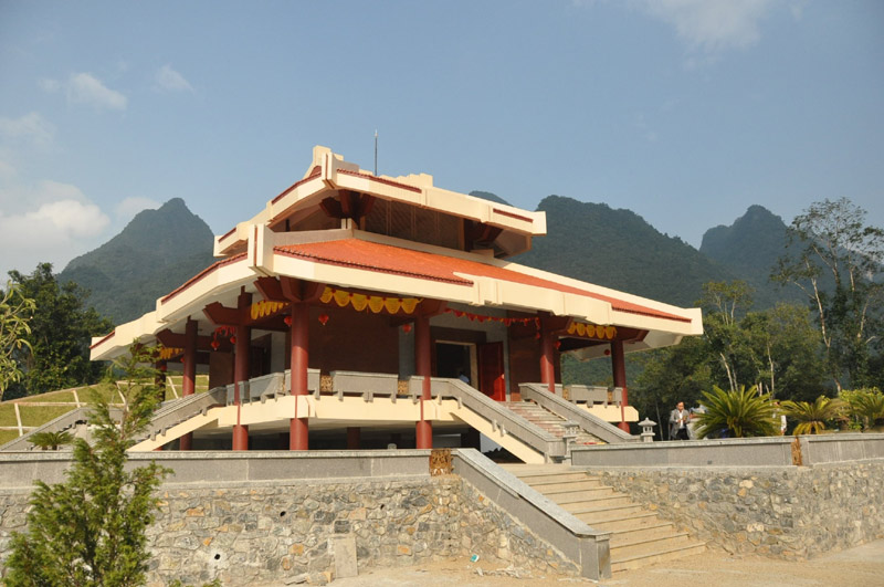 Đền thờ Bác Hồ tại Khu di tích Quốc gia đặc biệt Pác Bó.