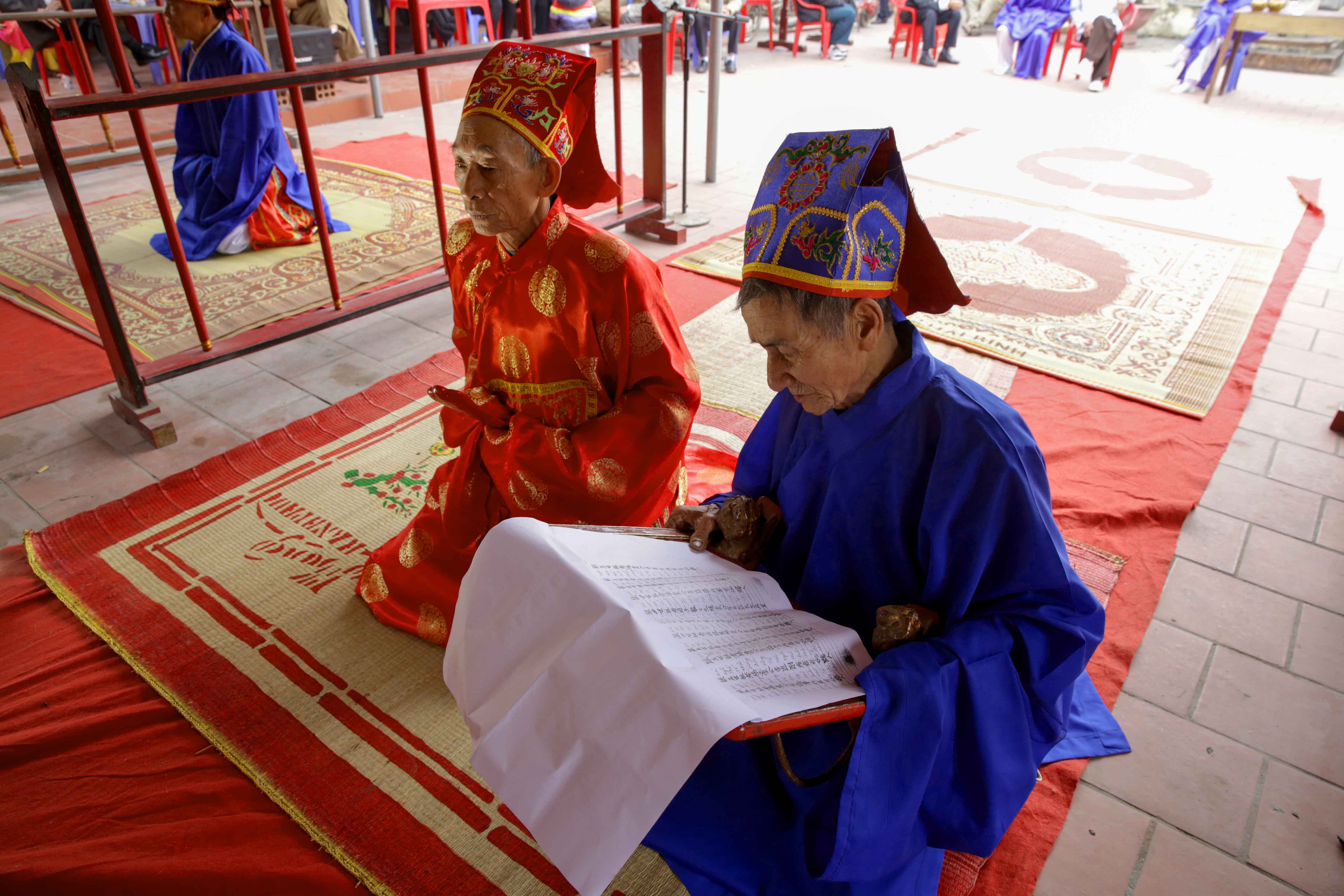 The celebrant read wishing oration